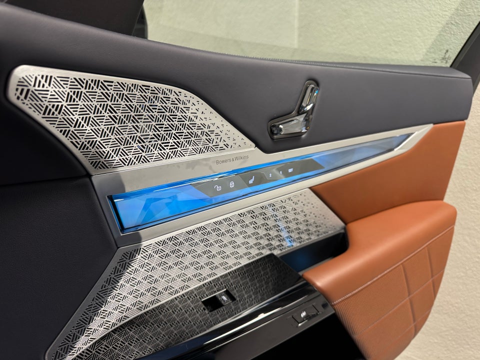 BMW i7 xDrive60 M-Sport 4d