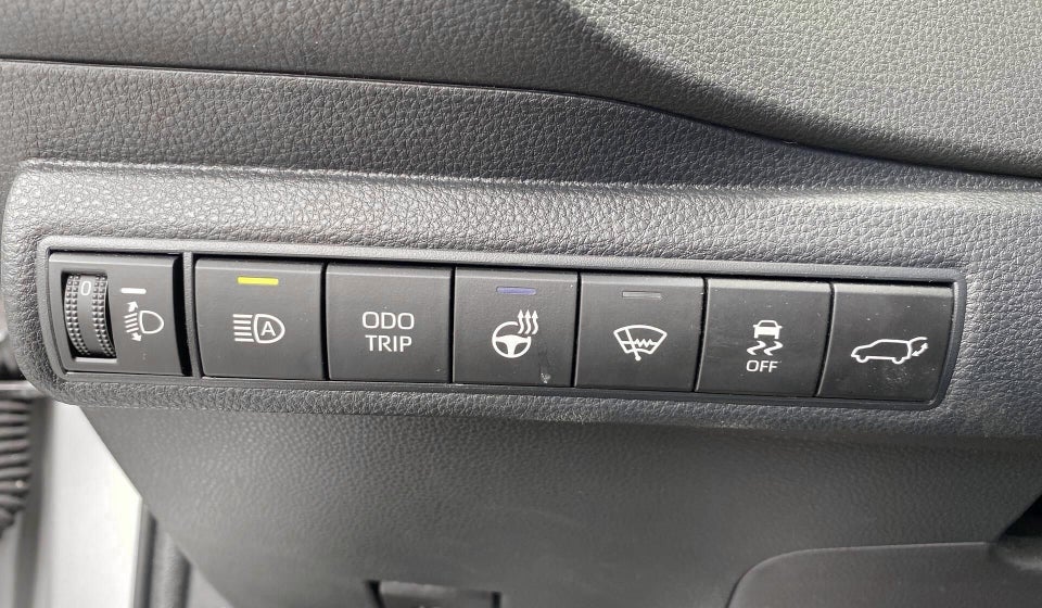 Toyota Corolla 1,8 Hybrid Style Touring Sports e-CVT 5d