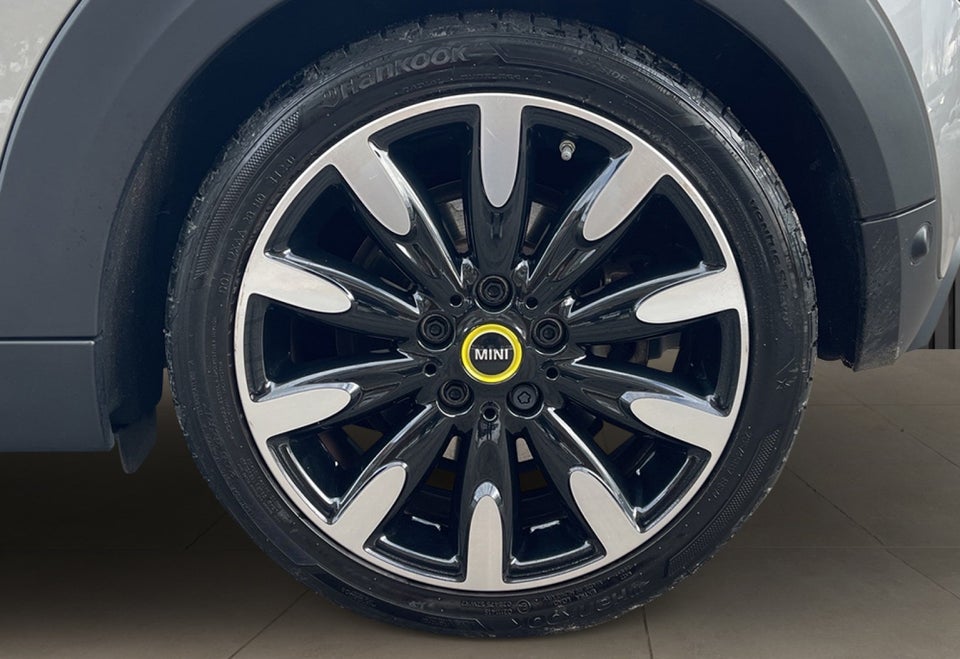 MINI Cooper SE Yours Trim 3d