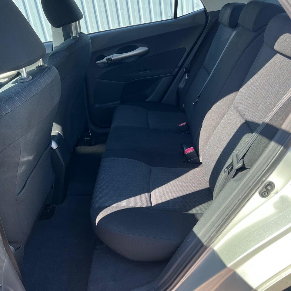 Toyota Auris 1,6 Luna+ 5d