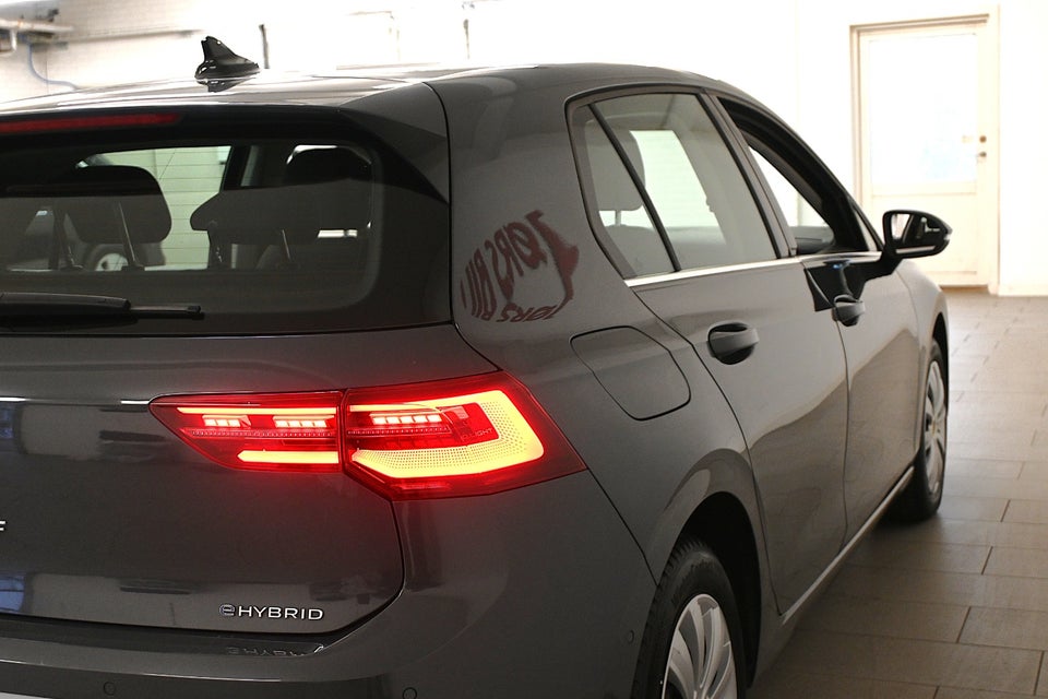 VW Golf VIII 1,4 eHybrid DSG 5d