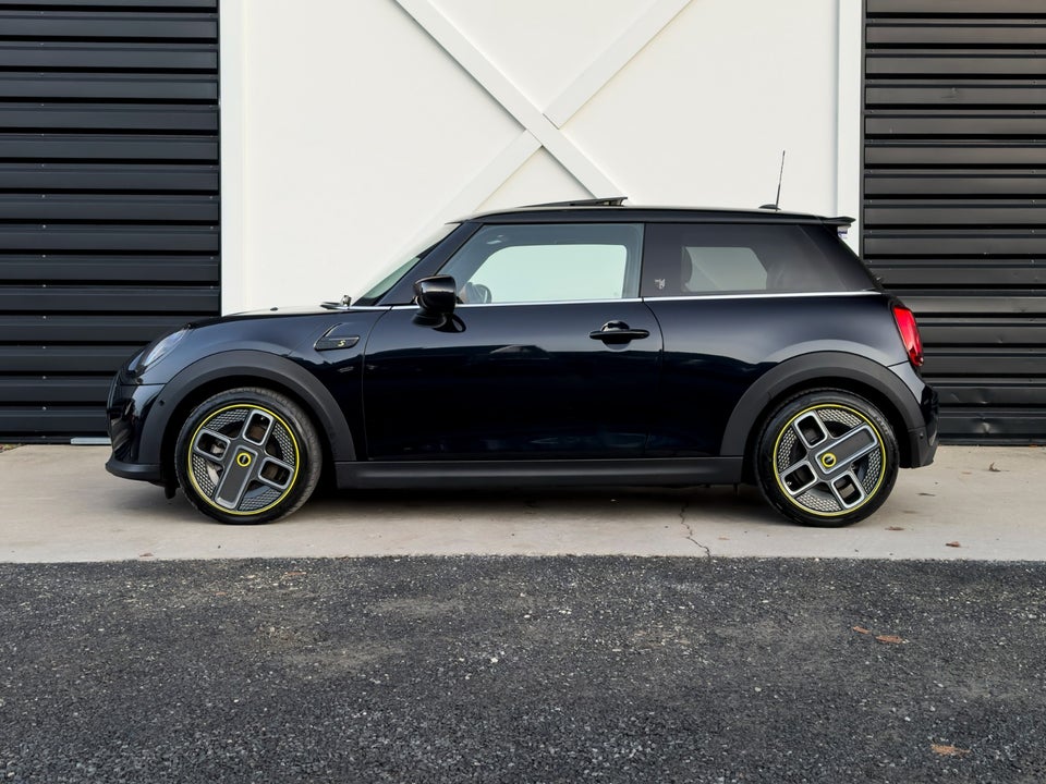 MINI Cooper SE Younique Trim 3d