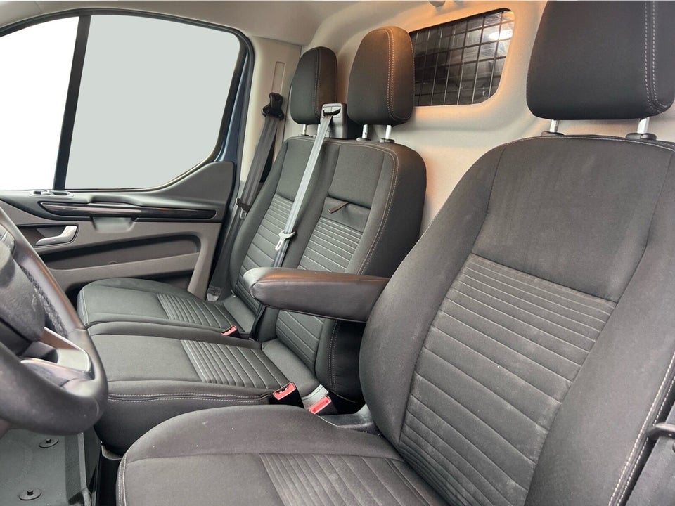 Ford Transit Custom 300 L1 2,0 TDCi 170 Limited aut.