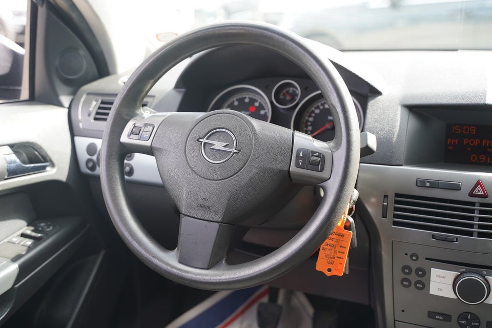 Opel Astra 1,4 16V Enjoy 5d