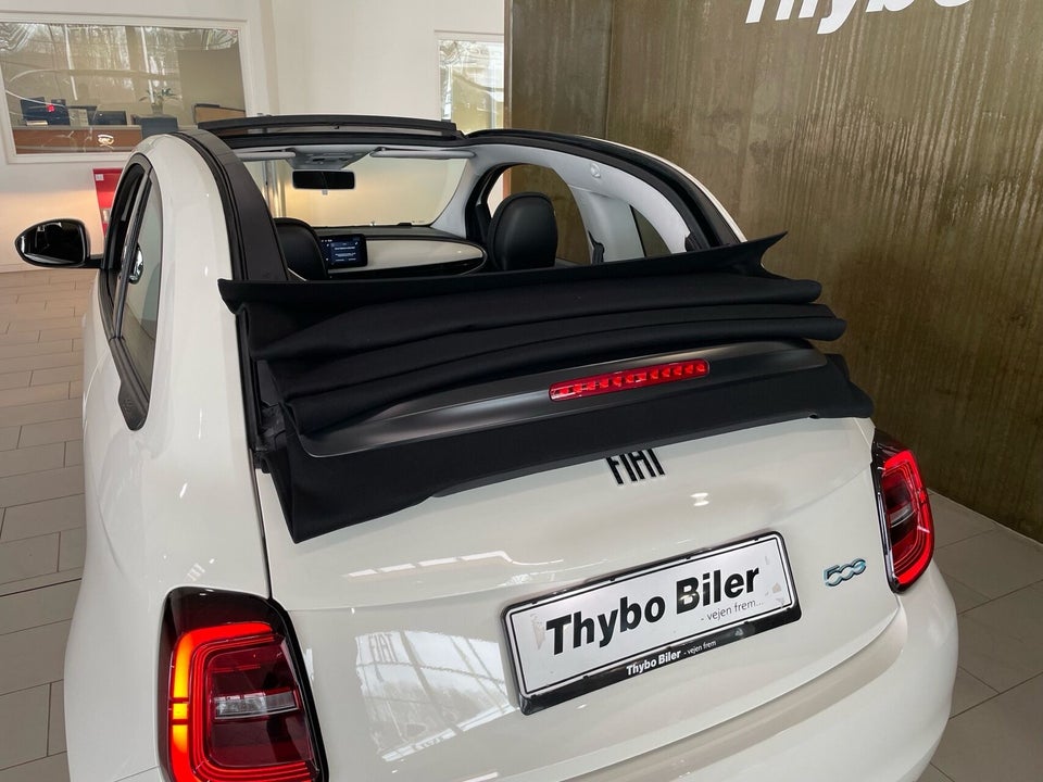 Fiat 500e 42 Icon Cabrio 2d