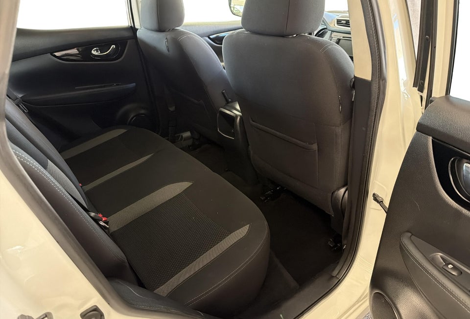 Nissan Qashqai 1,3 Dig-T 140 Acenta 5d