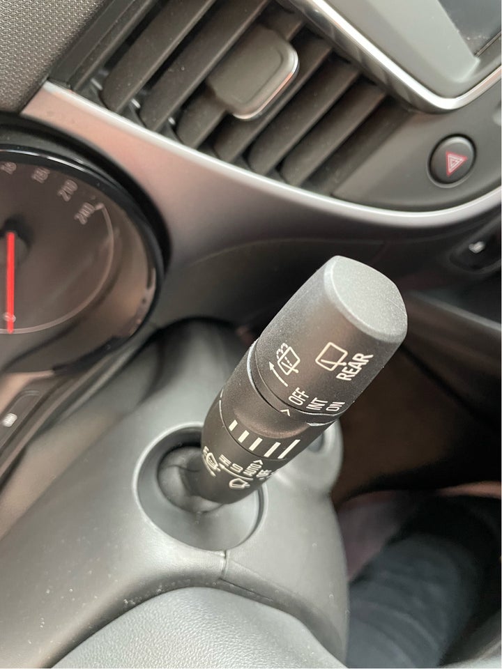 Opel Crossland 1,2 Sport 5d