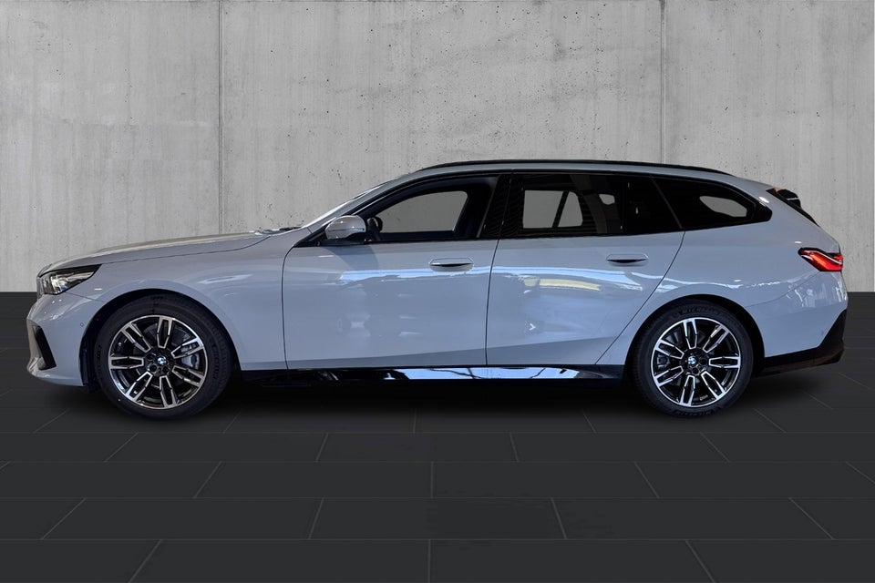 BMW i5 eDrive40 Touring M-Sport 5d