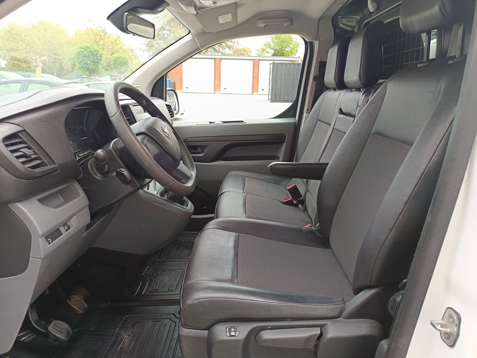 Toyota ProAce 2,0 D 120 Long Comfort 5d