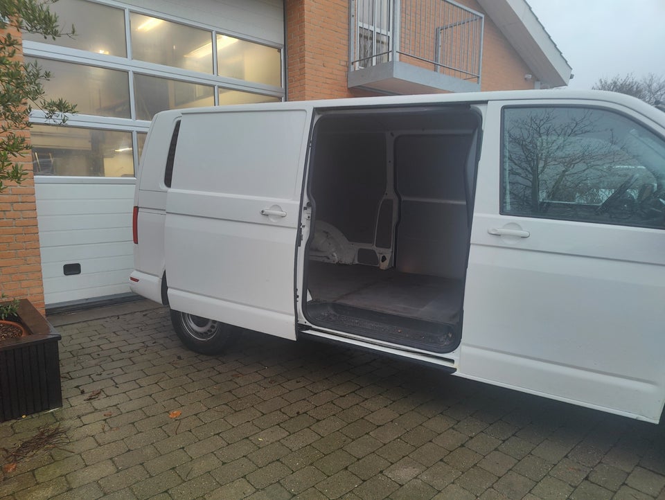 VW Transporter 2,0 TDi 150 Kassevogn DSG 4Motion lang