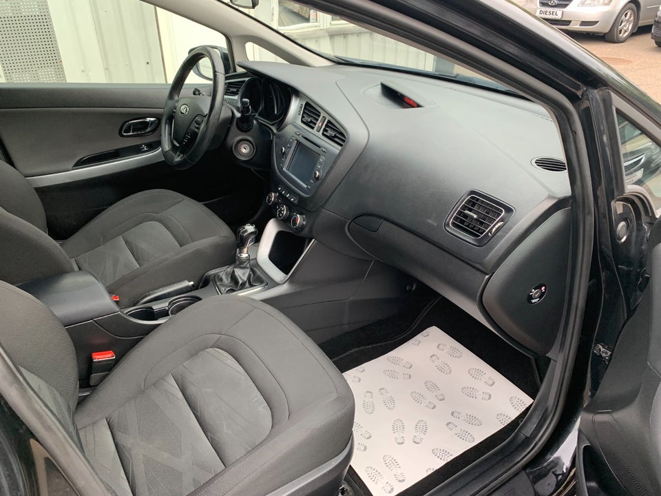 Kia Ceed 1,4 CVVT Style 5d