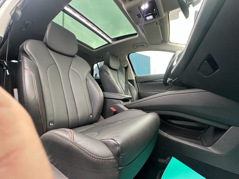 Skoda Enyaq 80 iV Suite 5d