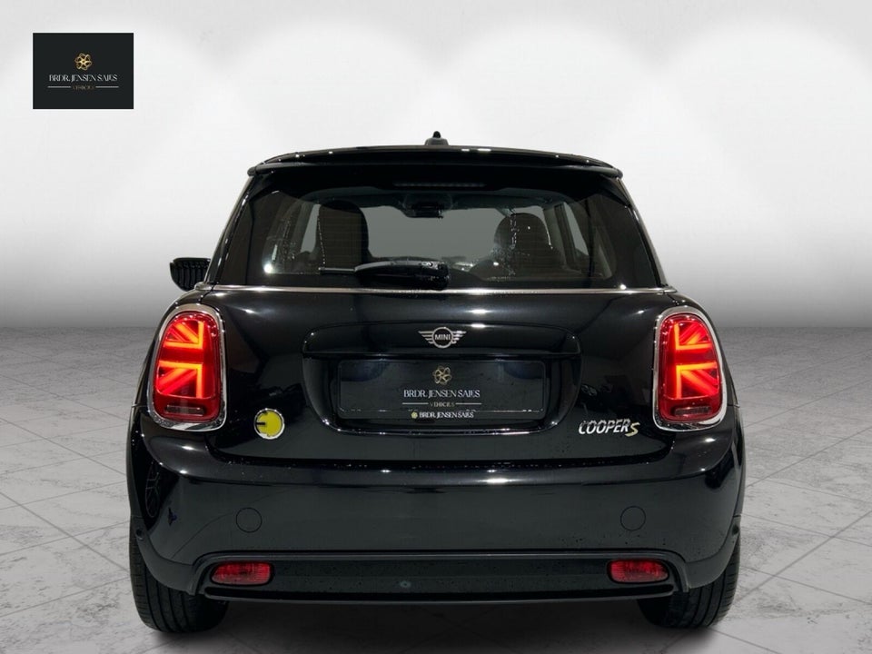 MINI Cooper SE Classic Trim 3d
