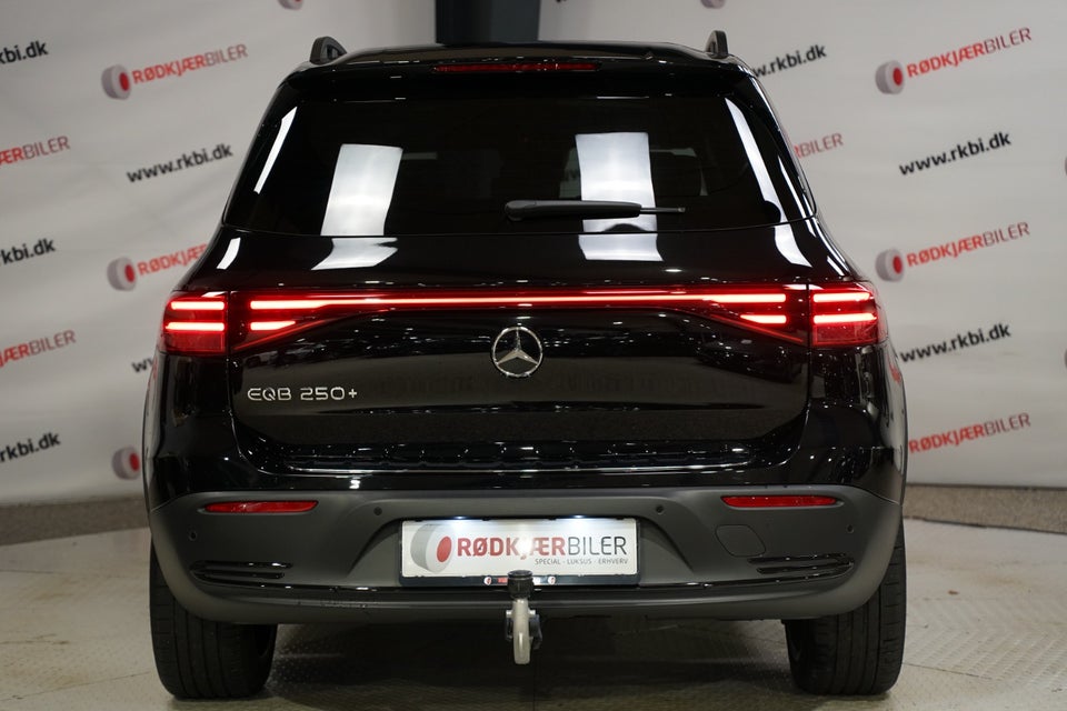 Mercedes EQB250+ Electric Art 5d