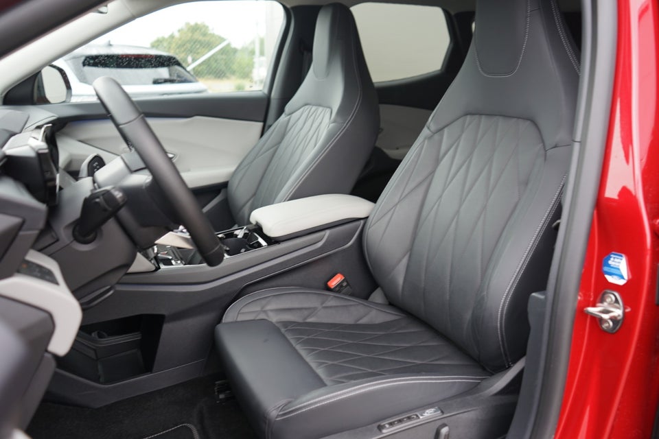 Ford Explorer 77 Premium Extended Range 5d