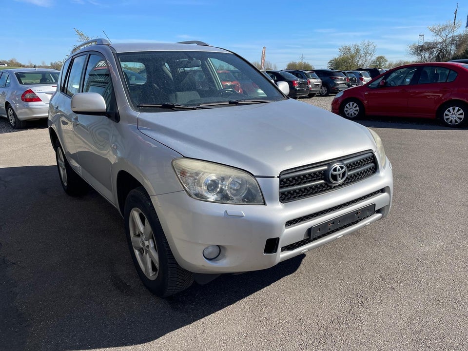 Toyota RAV4 2,0 VVT-i 4x4 Van 5d