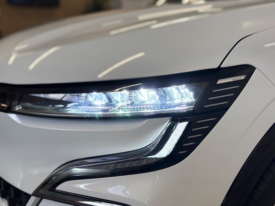 Renault Megane E-Tech 60 Techno 5d