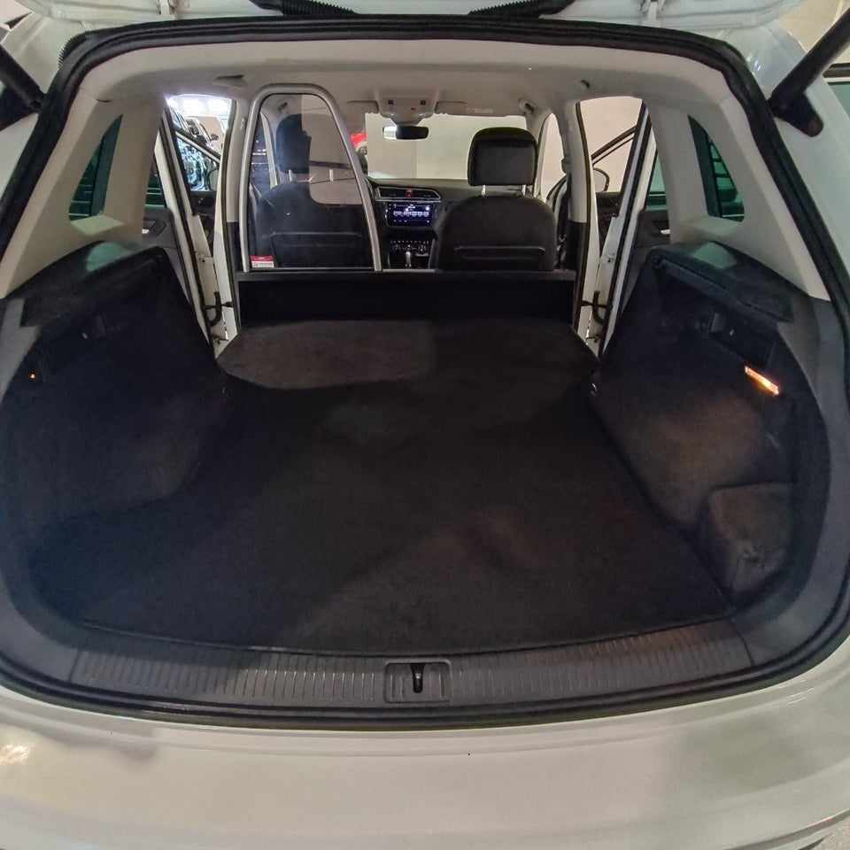 VW Tiguan 2,0 TDi 150 R-line DSG Van 5d