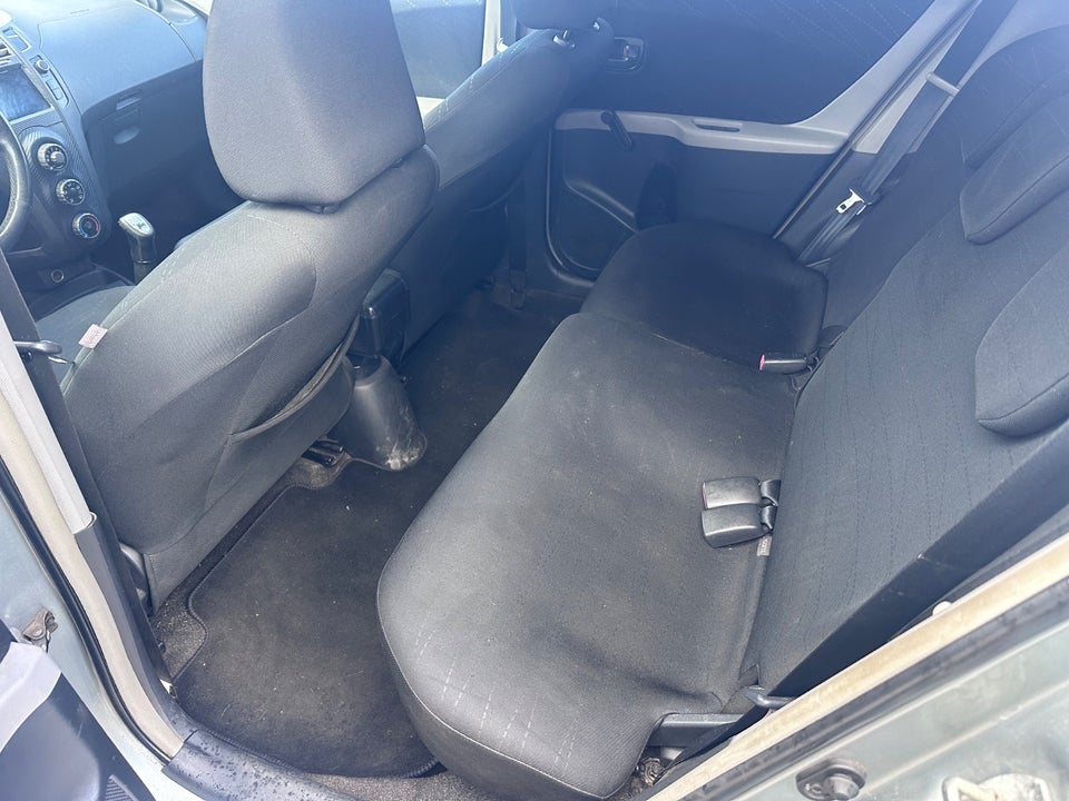 Toyota Yaris 1,4 D-4D Luna 5d