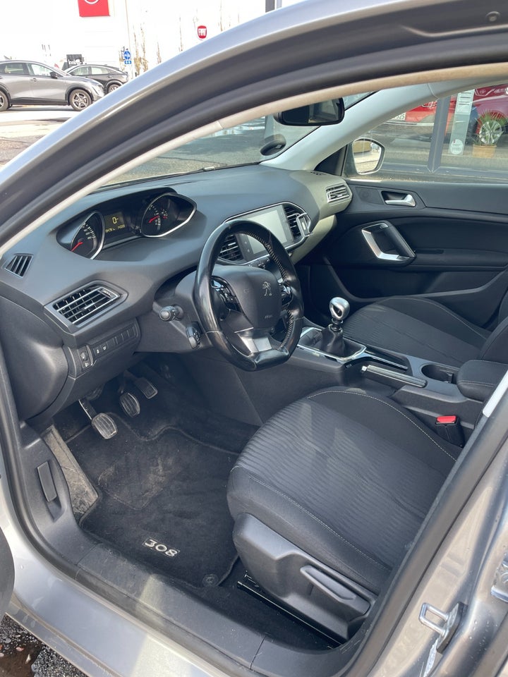 Peugeot 308 1,6 BlueHDi 120 Active SW 5d