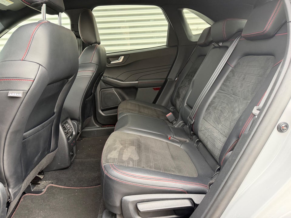Ford Kuga 2,5 PHEV Graphite Tech CVT 5d