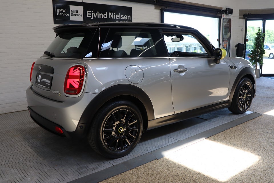 MINI Cooper SE Classic Trim 3d