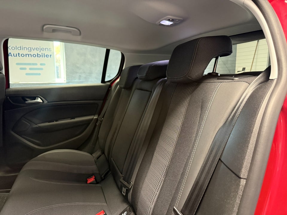 Peugeot 308 1,5 BlueHDi 130 Allure Pack SW EAT8 5d