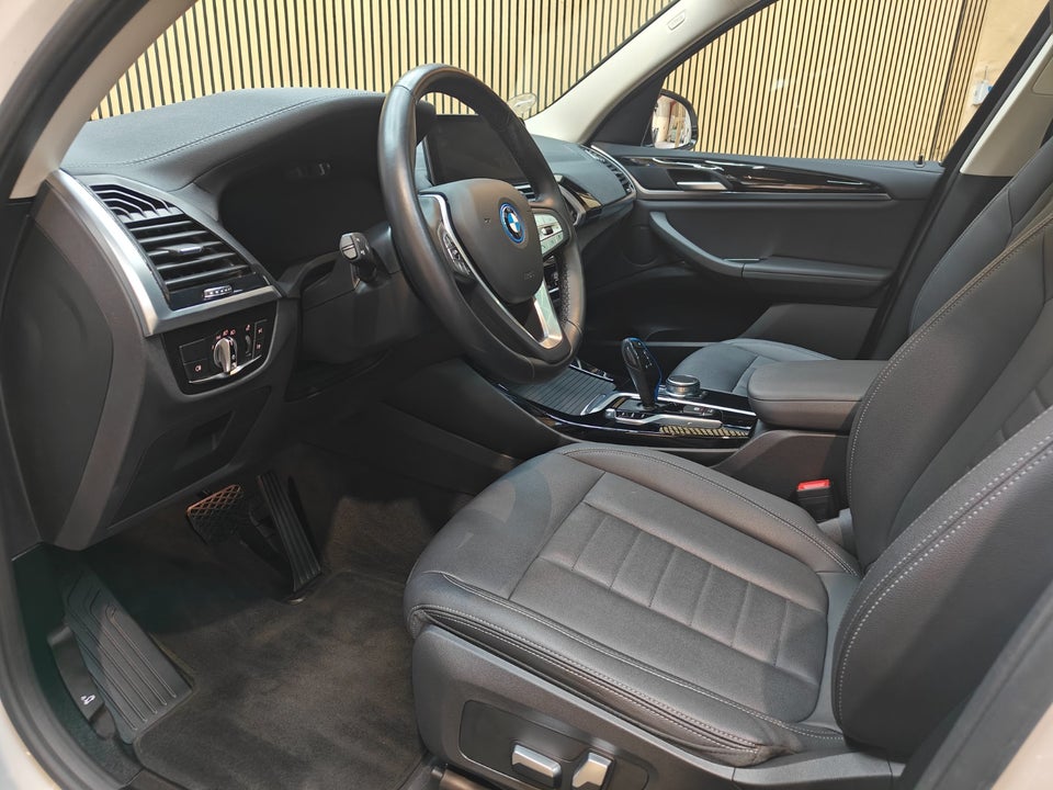 BMW iX3 Charged 5d
