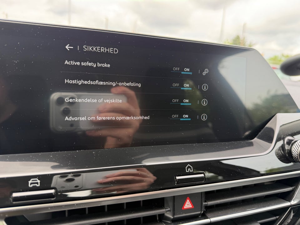 Citroën C4 X 1,2 PureTech 130 Chevron Sport EAT8 4d