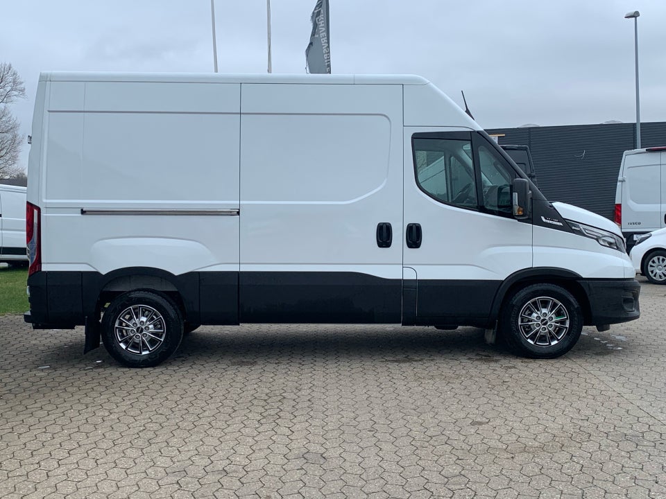 Iveco Daily 3,0 35S18 12m³ Van AG8