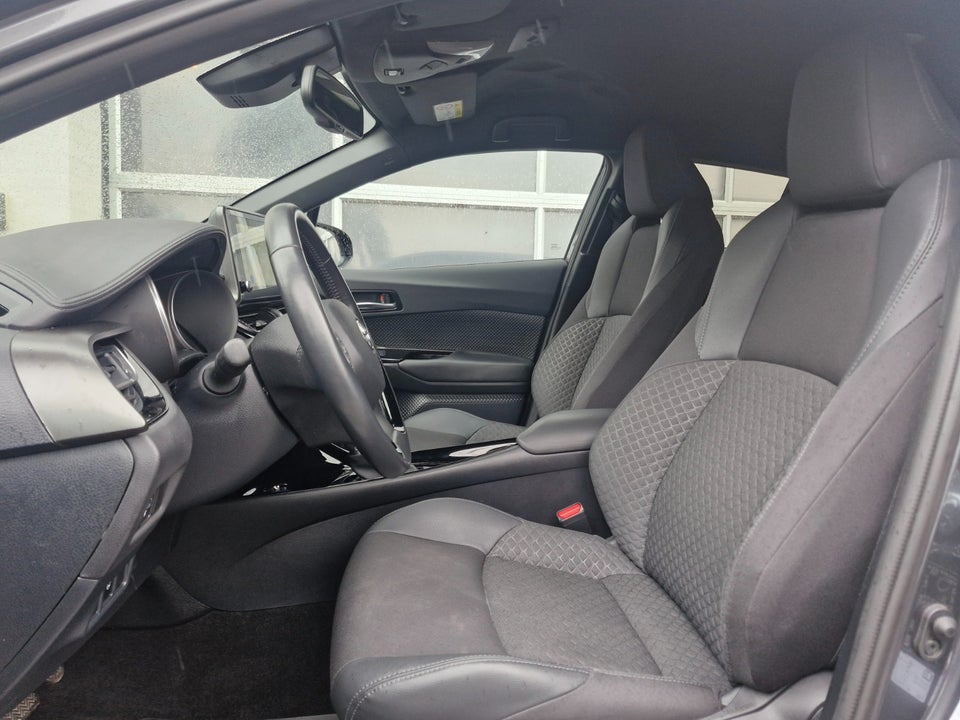 Toyota C-HR 1,8 Hybrid C-LUB Premium CVT 5d
