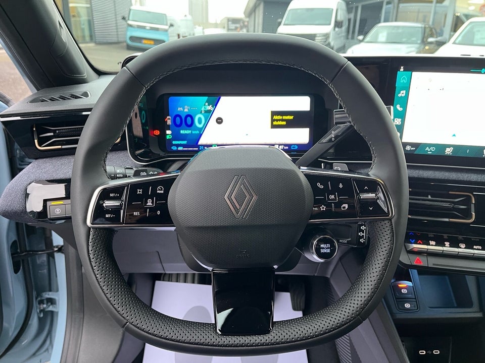 Renault 4 E-Tech 52 Techno 5d