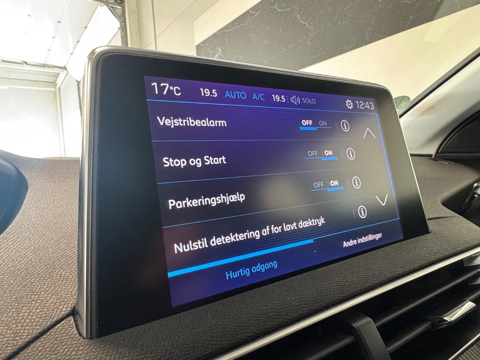 Peugeot 3008 1,2 PureTech 130 Active EAT6 5d