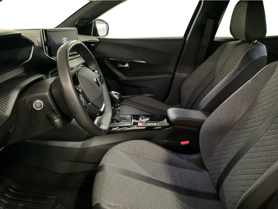 Peugeot 2008 1,2 PureTech 100 Allure 5d