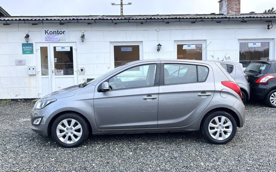 Hyundai i20 1,25 Classic XTR 5d