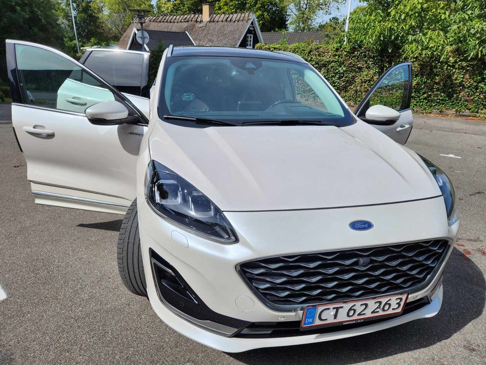 Ford Kuga 2,5 PHEV Vignale CVT 5d