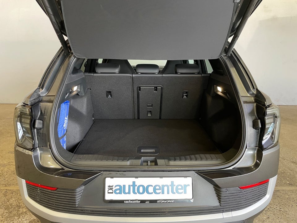 Ford Explorer 82 Premium Extended Range 5d