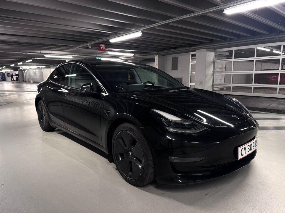 Tesla Model 3 Long Range AWD 4d