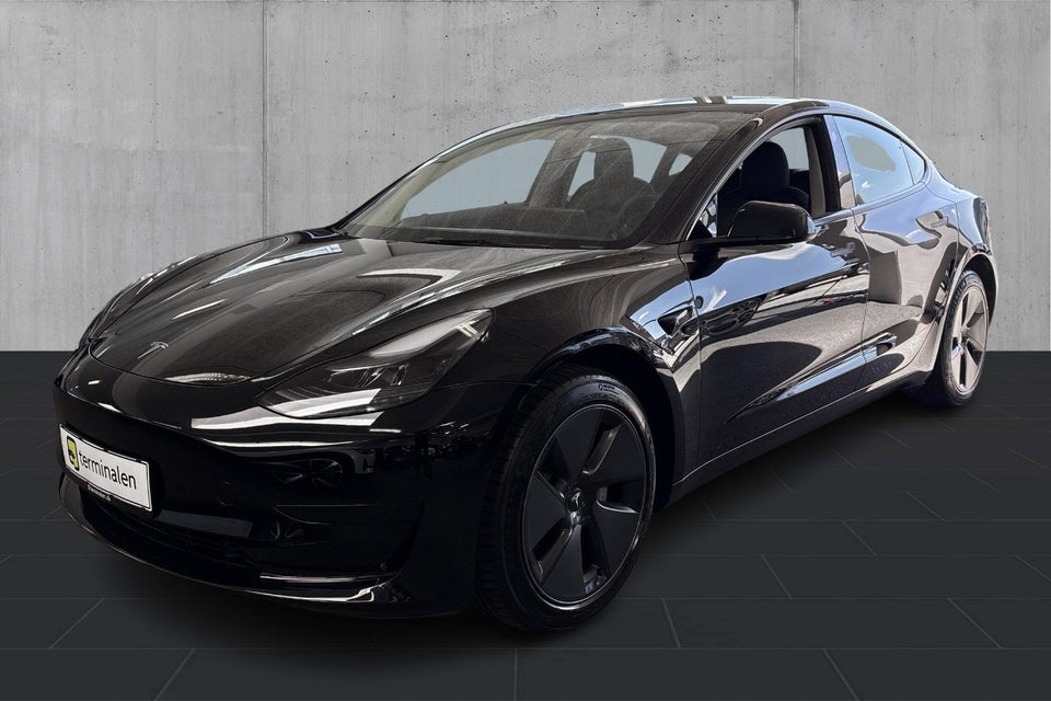 Tesla Model 3 RWD 4d