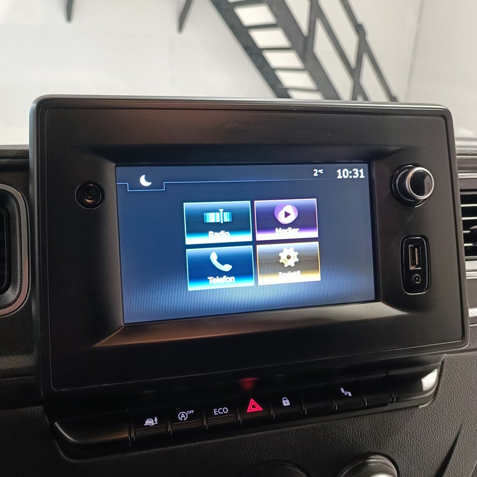 Renault Master IV T33 2,3 dCi 150 L2H2 Kassevogn