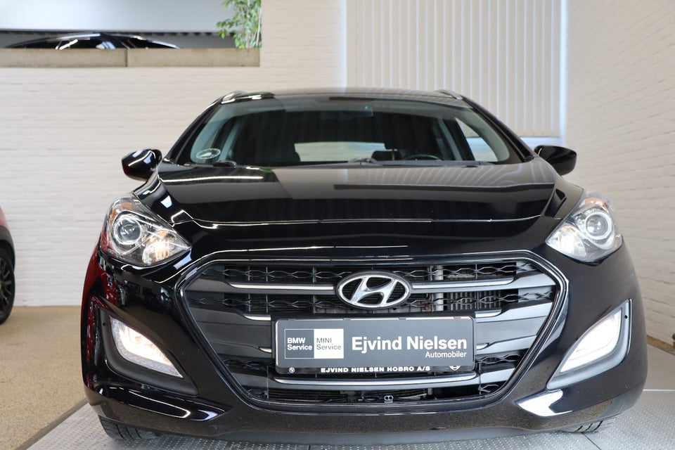 Hyundai i30 1,6 CRDi 110 XTR CW Eco 5d