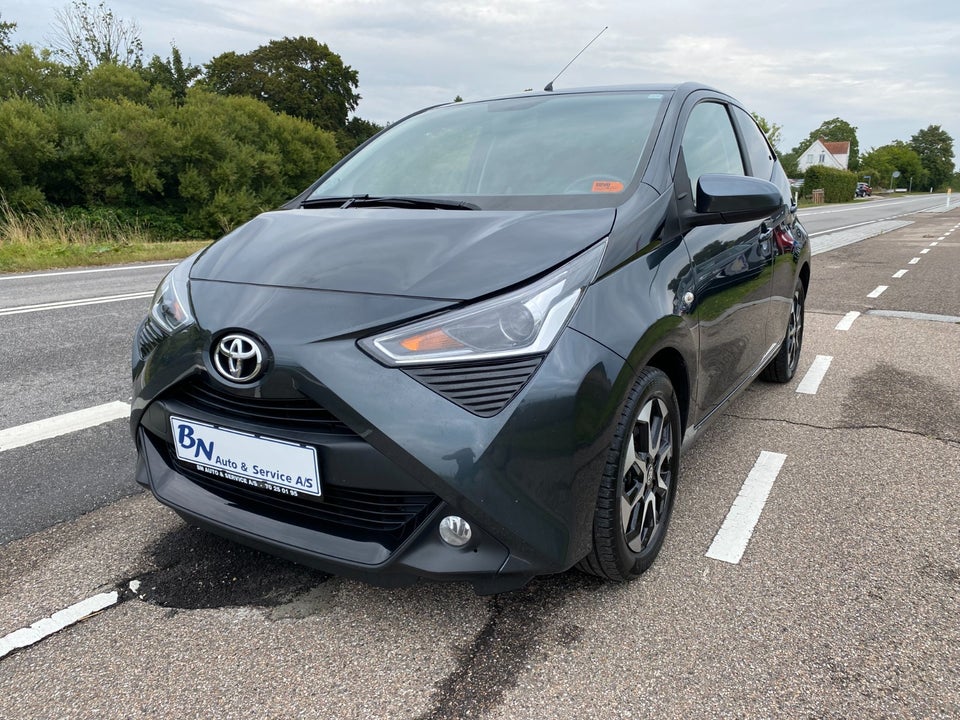 Toyota Aygo 1,0 VVT-i x-press 5d