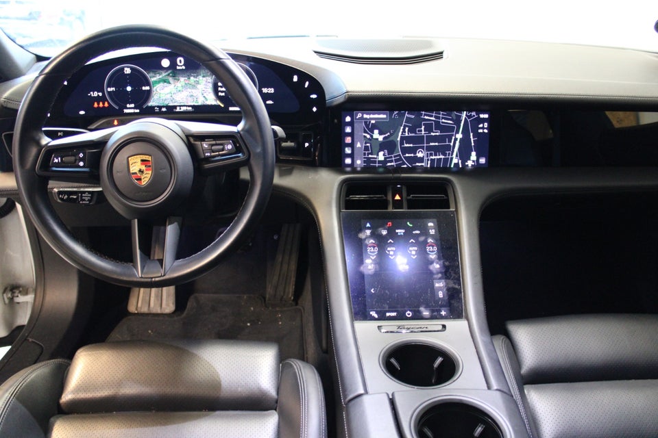 Porsche Taycan Performance+ 4d