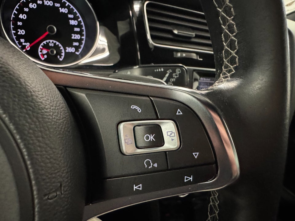 VW Golf VII 1,4 TSi 122 R-line DSG BMT 5d