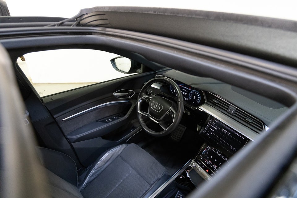 Audi e-tron 55 S-line Sportback quattro 5d