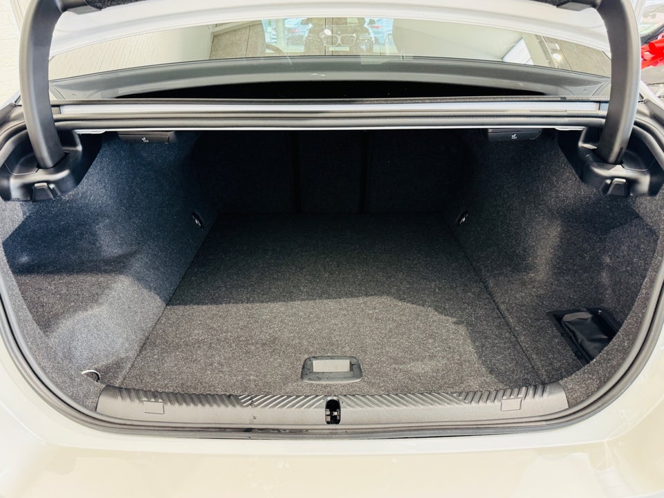 BMW i5 eDrive40 Fully Charged M-Sport 4d