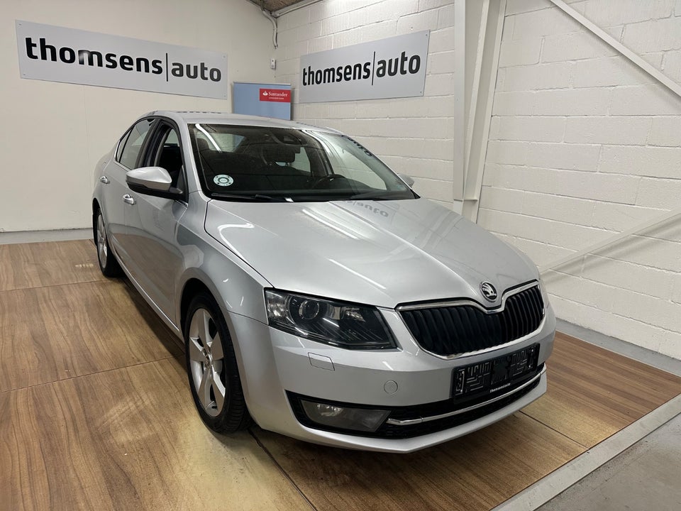 Skoda Octavia 1,6 TDi 105 Ambiente 5d
