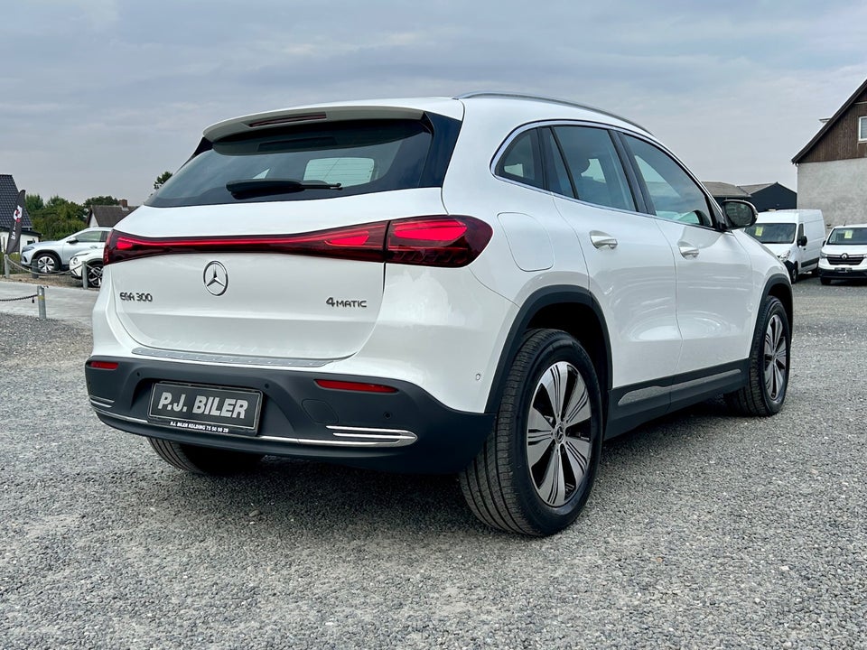 Mercedes EQA300 Progressive 4Matic 5d