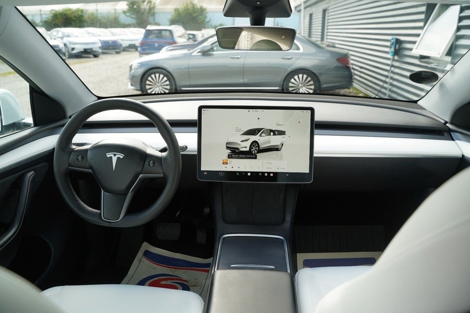 Tesla Model Y Long Range AWD 5d