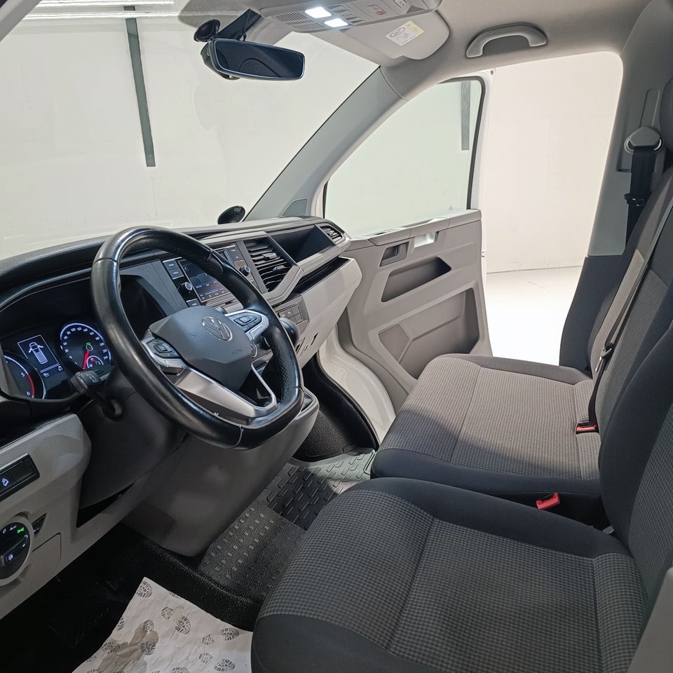 VW Transporter 2,0 TDi 199 Kassevogn DSG 4Motion kort